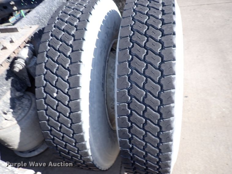 image for item DN2417 2015 Freightliner M2 112  semi truck