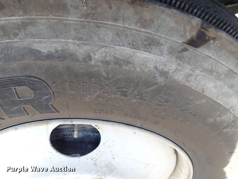 image for item DN2417 2015 Freightliner M2 112  semi truck