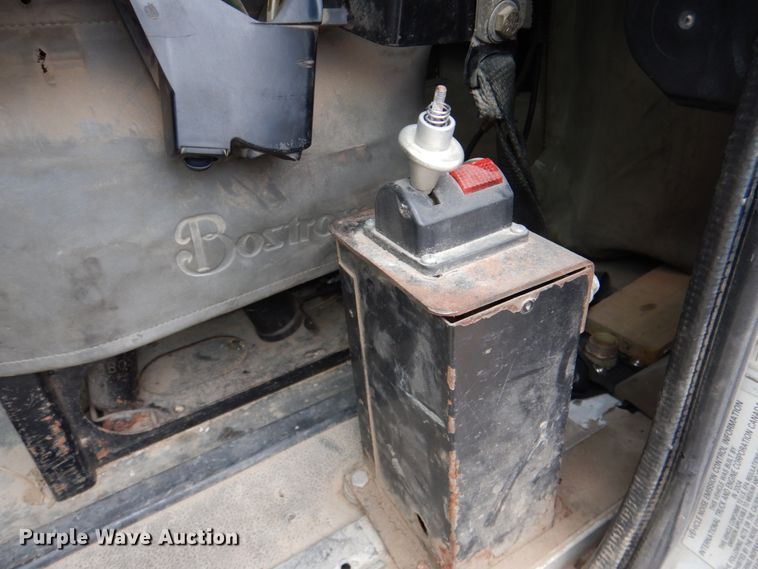 image for item DN2539 2004 International 9400  semi truck