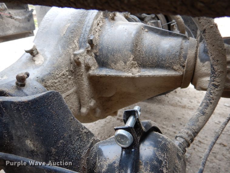 image for item DN2539 2004 International 9400  semi truck