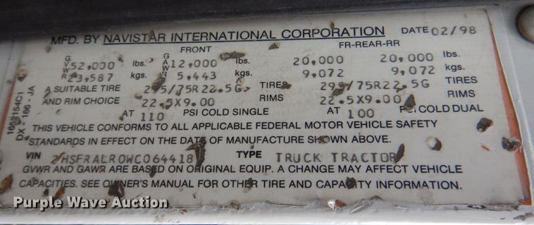 image for item DN2540 1998 International 9100  semi truck