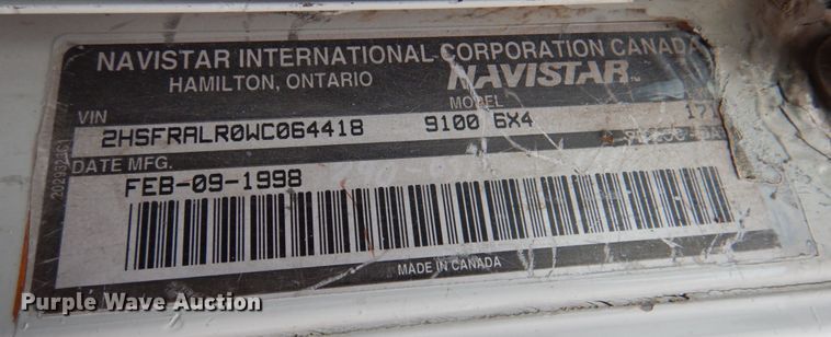 image for item DN2540 1998 International 9100  semi truck