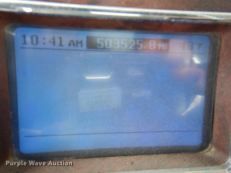 image for item DN2541 2012 Mack CHU613  semi truck