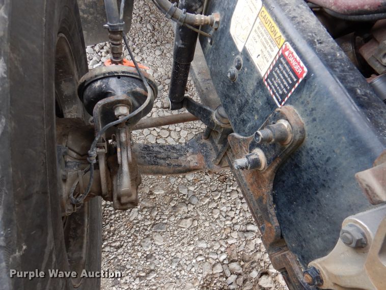 image for item DN2541 2012 Mack CHU613  semi truck