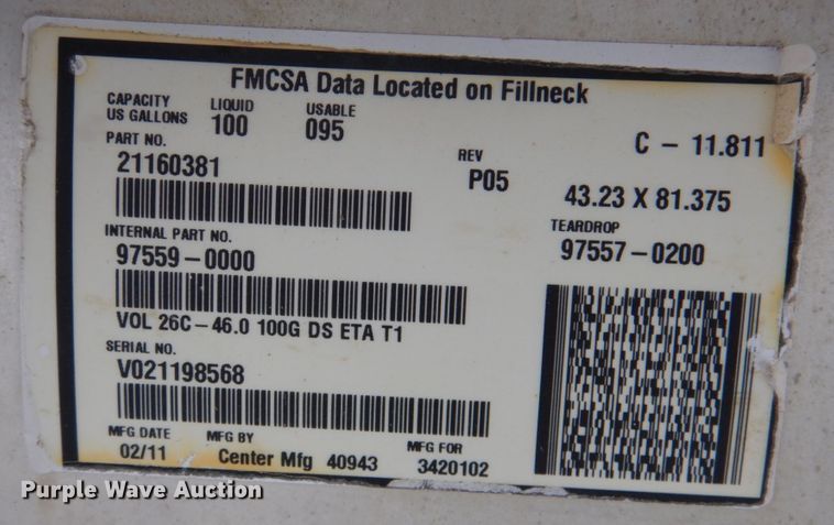 image for item DN2541 2012 Mack CHU613  semi truck