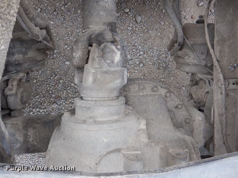 image for item DN2541 2012 Mack CHU613  semi truck