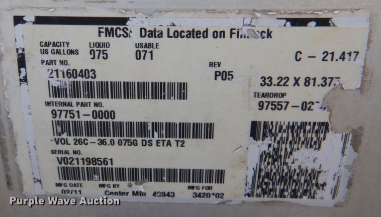 image for item DN2541 2012 Mack CHU613  semi truck