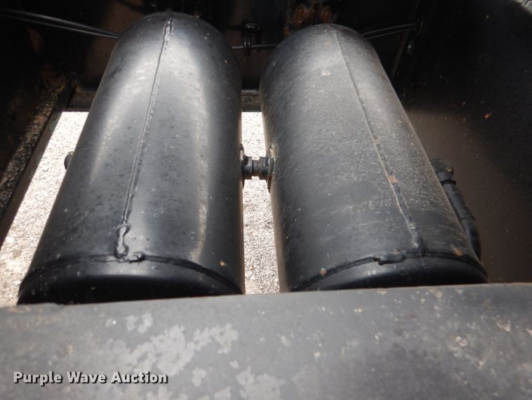 image for item DN5341 1989 Trail King TS100HG-572  lowboy equipment trailer