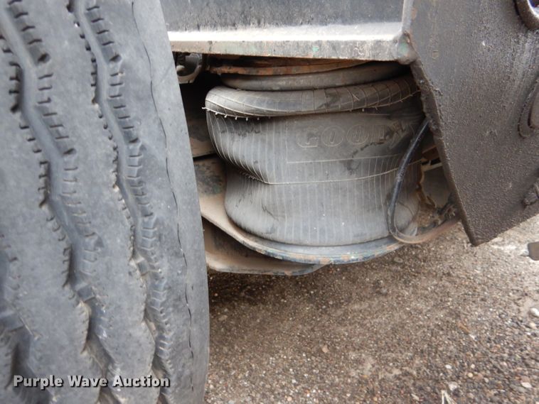 image for item DN5341 1989 Trail King TS100HG-572  lowboy equipment trailer