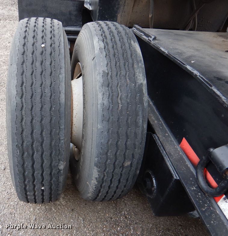 image for item DN5341 1989 Trail King TS100HG-572  lowboy equipment trailer