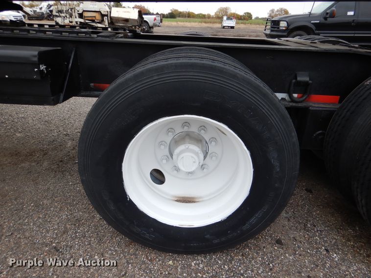 image for item DN5341 1989 Trail King TS100HG-572  lowboy equipment trailer