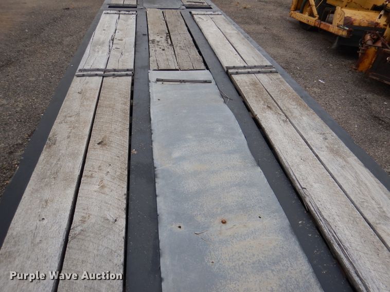 image for item DN5341 1989 Trail King TS100HG-572  lowboy equipment trailer