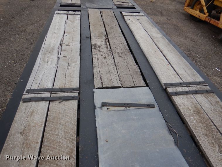 image for item DN5341 1989 Trail King TS100HG-572  lowboy equipment trailer