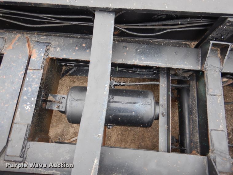 image for item DN5341 1989 Trail King TS100HG-572  lowboy equipment trailer