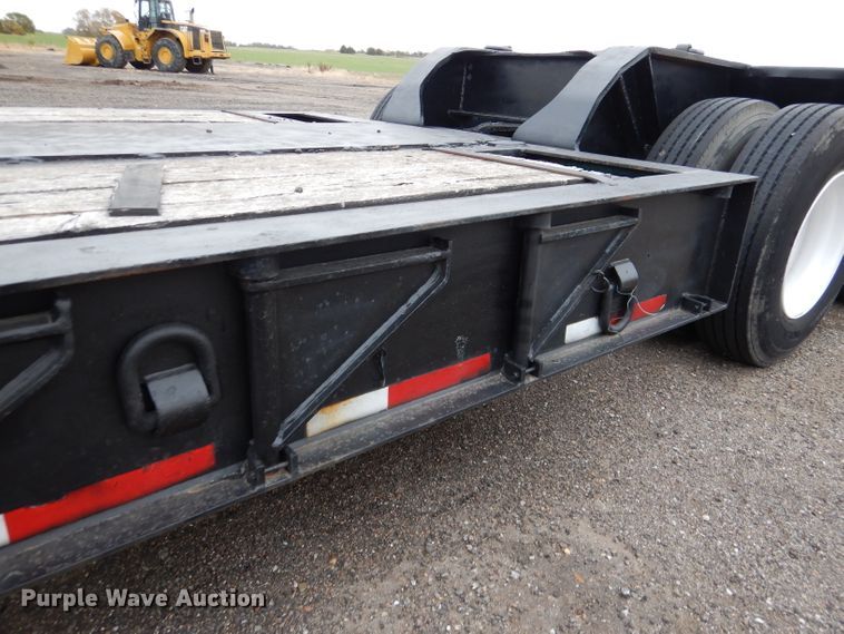 image for item DN5341 1989 Trail King TS100HG-572  lowboy equipment trailer