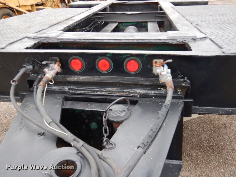 image for item DN5341 1989 Trail King TS100HG-572  lowboy equipment trailer