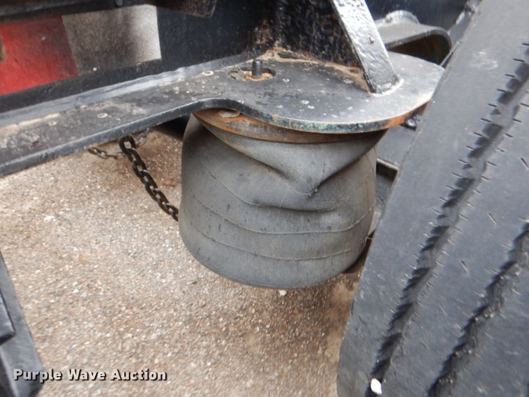 image for item DN5341 1989 Trail King TS100HG-572  lowboy equipment trailer