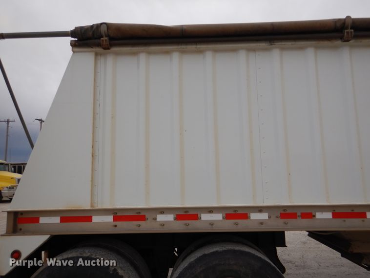 image for item DN5394 2014 Neville  grain trailer