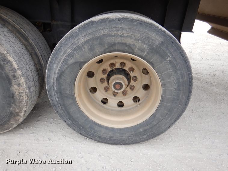 image for item DN5394 2014 Neville  grain trailer