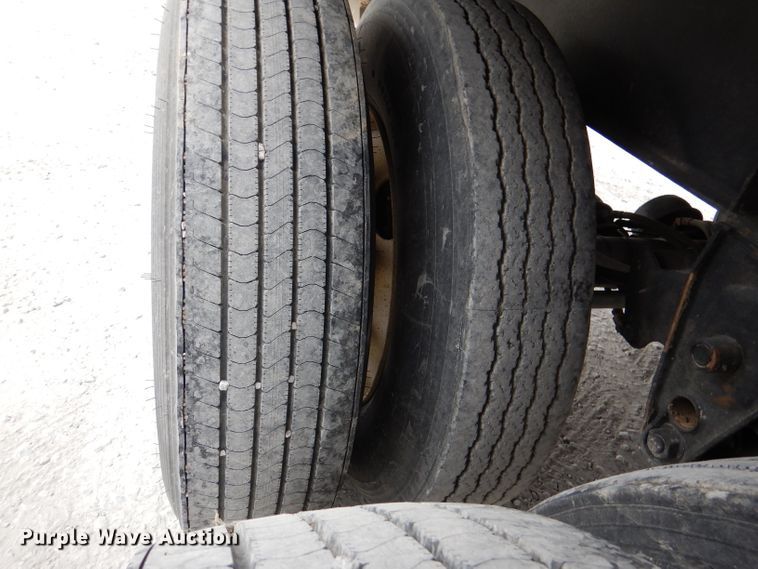 image for item DN5394 2014 Neville  grain trailer