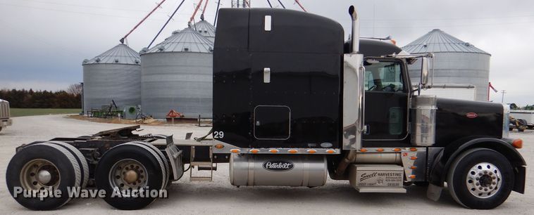 image for item DN5399 2007 Peterbilt 379  semi truck
