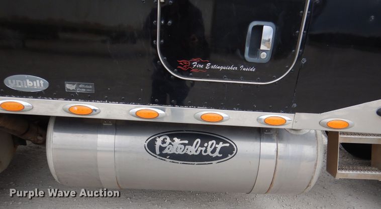 image for item DN5399 2007 Peterbilt 379  semi truck