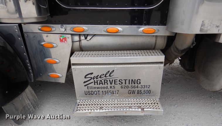 image for item DN5399 2007 Peterbilt 379  semi truck