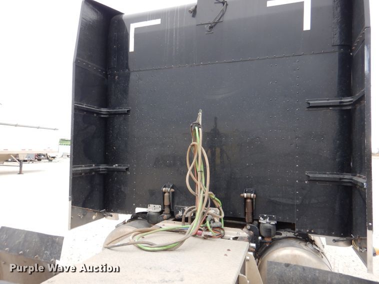 image for item DN5399 2007 Peterbilt 379  semi truck