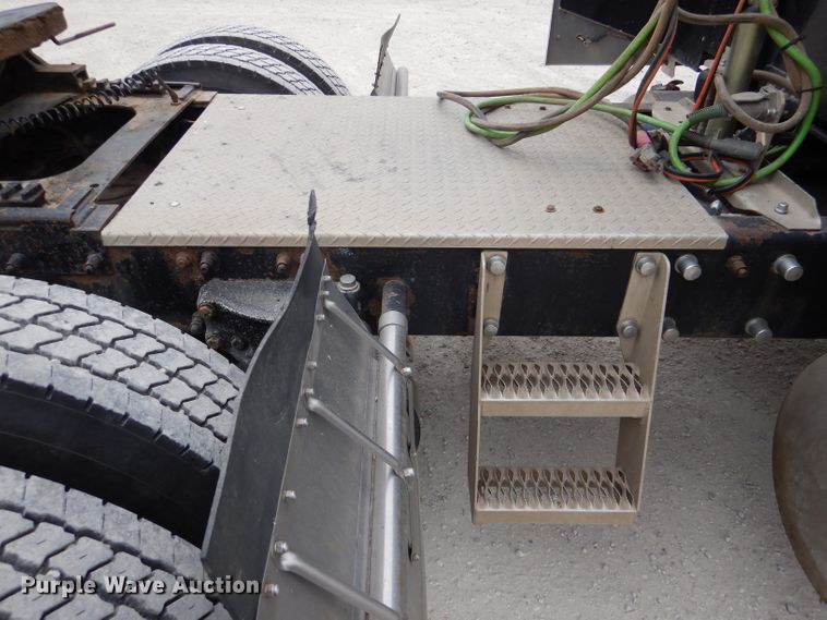 image for item DN5399 2007 Peterbilt 379  semi truck