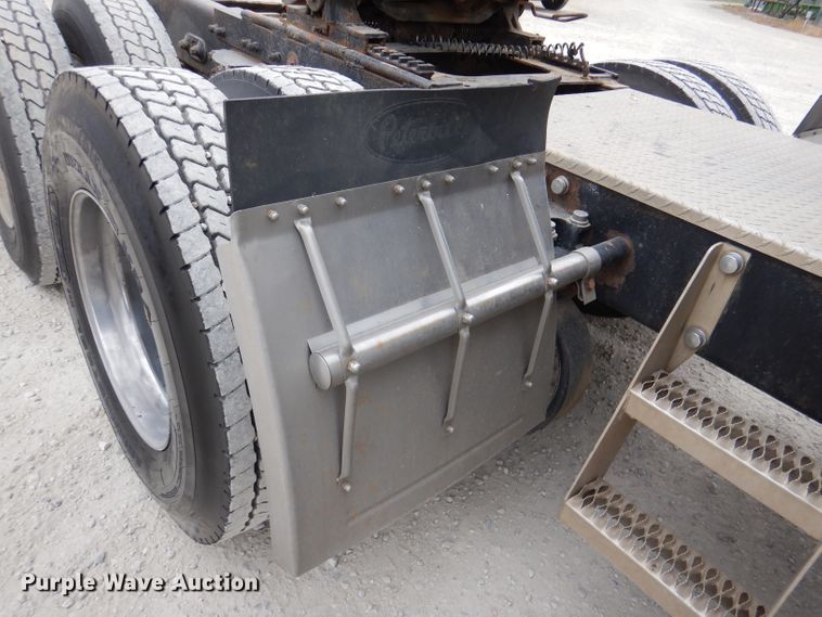 image for item DN5399 2007 Peterbilt 379  semi truck