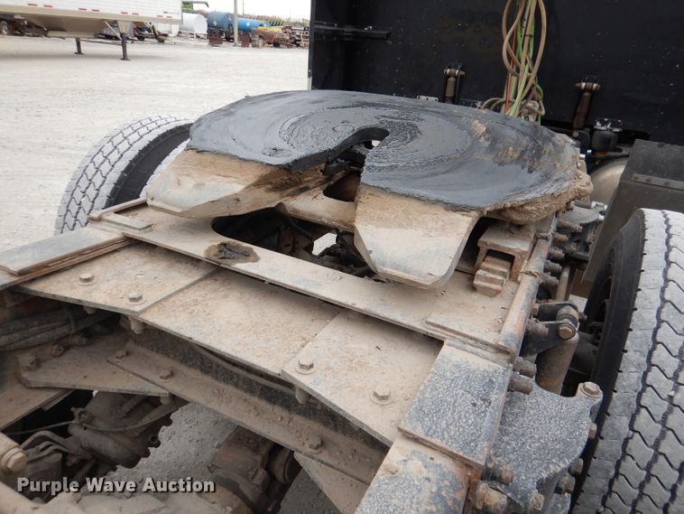 image for item DN5399 2007 Peterbilt 379  semi truck