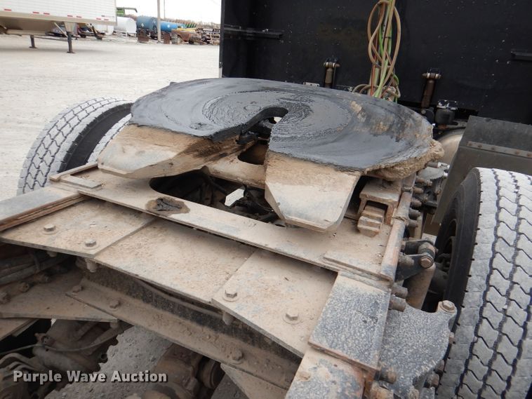 image for item DN5399 2007 Peterbilt 379  semi truck