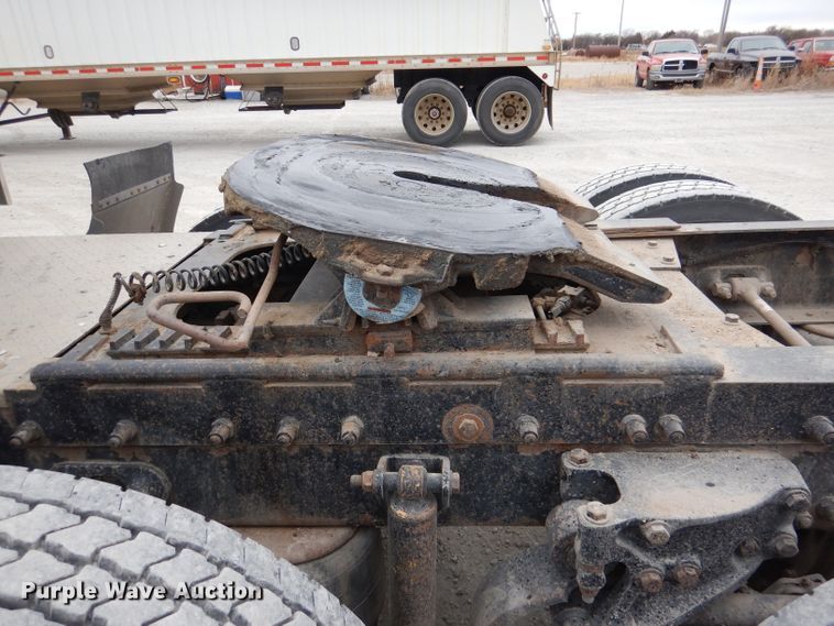 image for item DN5399 2007 Peterbilt 379  semi truck