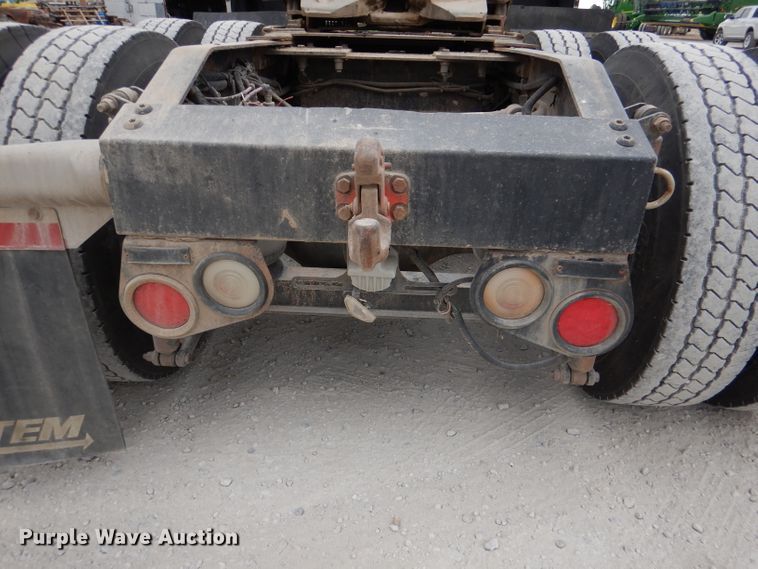 image for item DN5399 2007 Peterbilt 379  semi truck