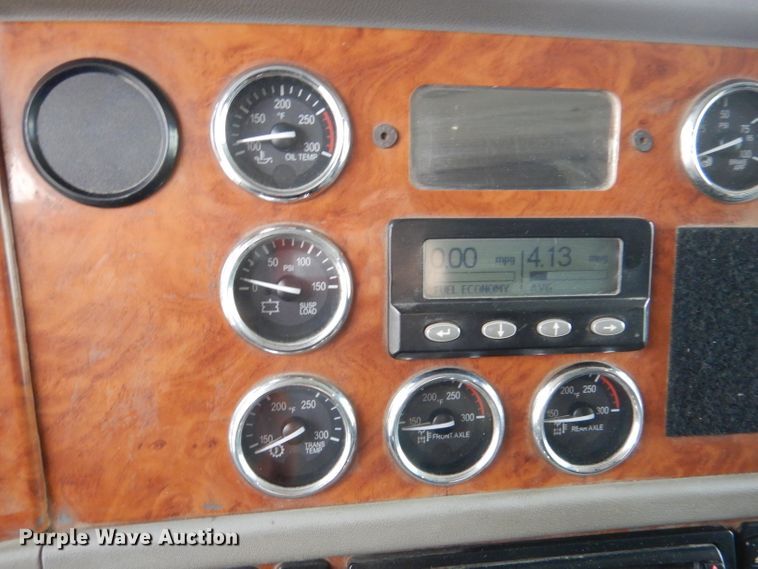 image for item DN5399 2007 Peterbilt 379  semi truck