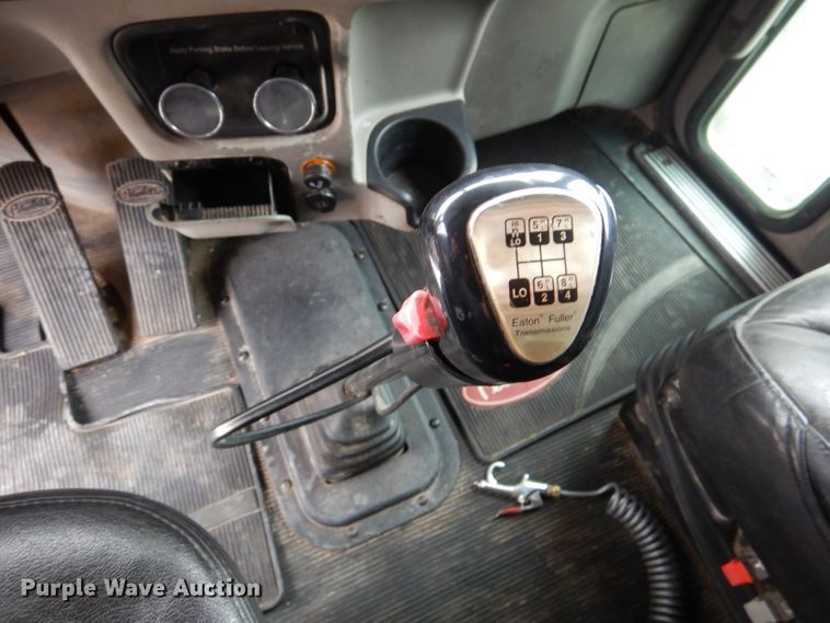 image for item DN5399 2007 Peterbilt 379  semi truck