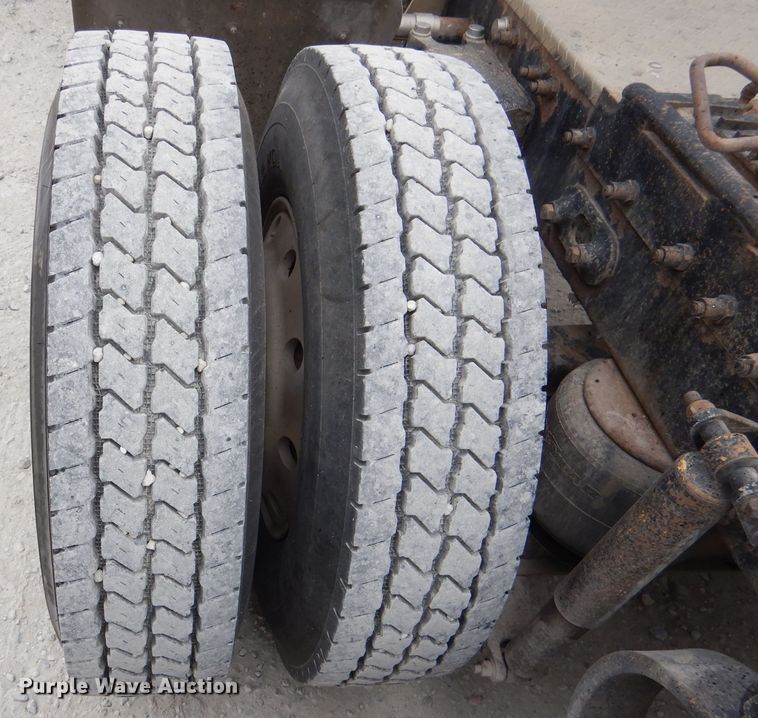 image for item DN5399 2007 Peterbilt 379  semi truck