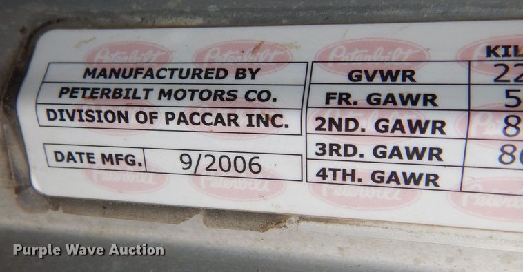 image for item DN5399 2007 Peterbilt 379  semi truck