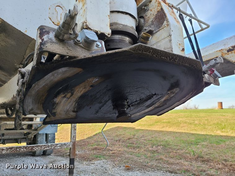 image for item DN5742 1998 Travis  end dump trailer