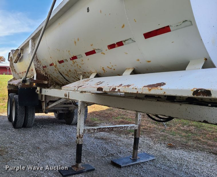 image for item DN5742 1998 Travis  end dump trailer