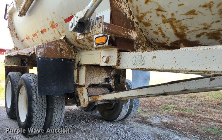image for item DN5742 1998 Travis  end dump trailer