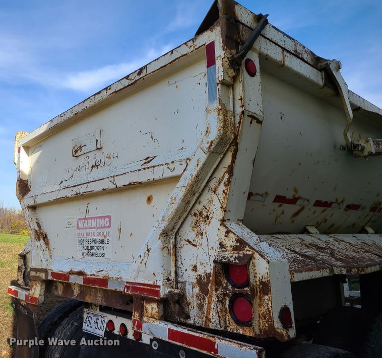 image for item DN5742 1998 Travis  end dump trailer