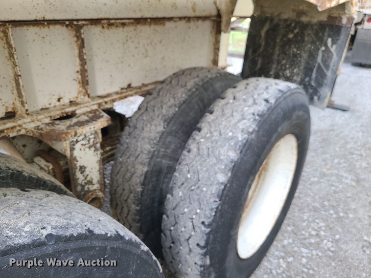 image for item DN5742 1998 Travis  end dump trailer
