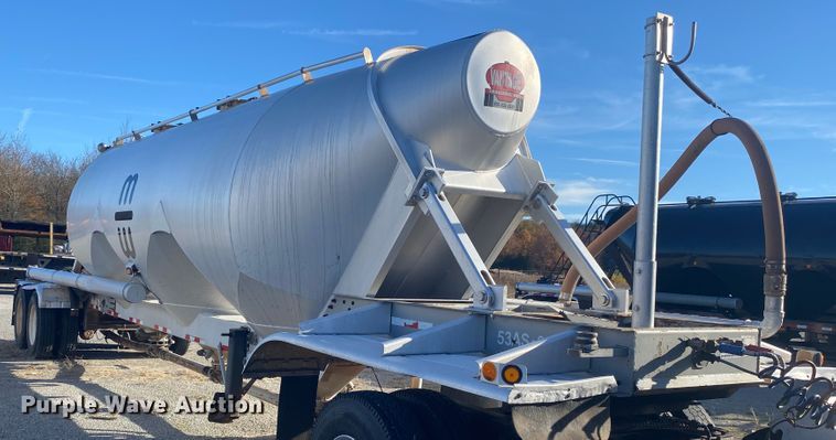 image for item DN6576 2006 Vantage  pneumatic dry bulk trailer