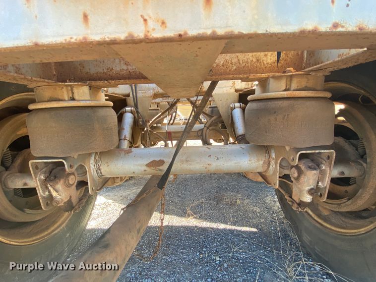 image for item DN6576 2006 Vantage  pneumatic dry bulk trailer