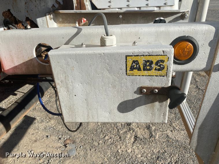 image for item DN6576 2006 Vantage  pneumatic dry bulk trailer