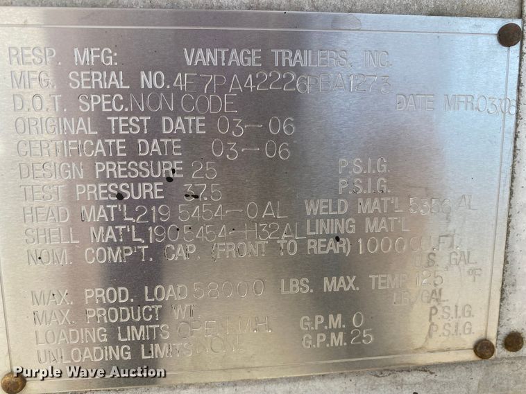 image for item DN6576 2006 Vantage  pneumatic dry bulk trailer