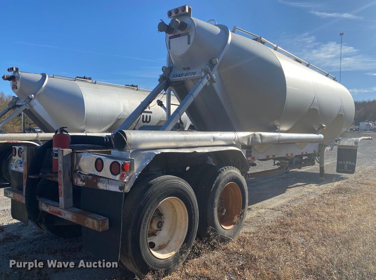 image for item DN6577 2007 Vantage  pneumatic dry bulk trailer