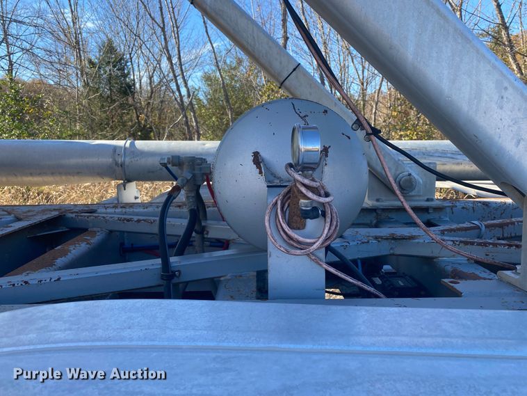 image for item DN6577 2007 Vantage  pneumatic dry bulk trailer