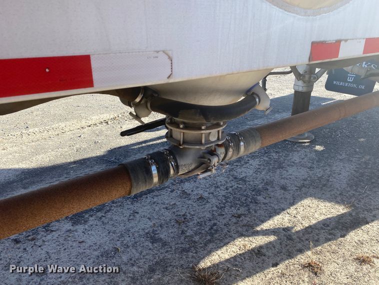 image for item DN6577 2007 Vantage  pneumatic dry bulk trailer